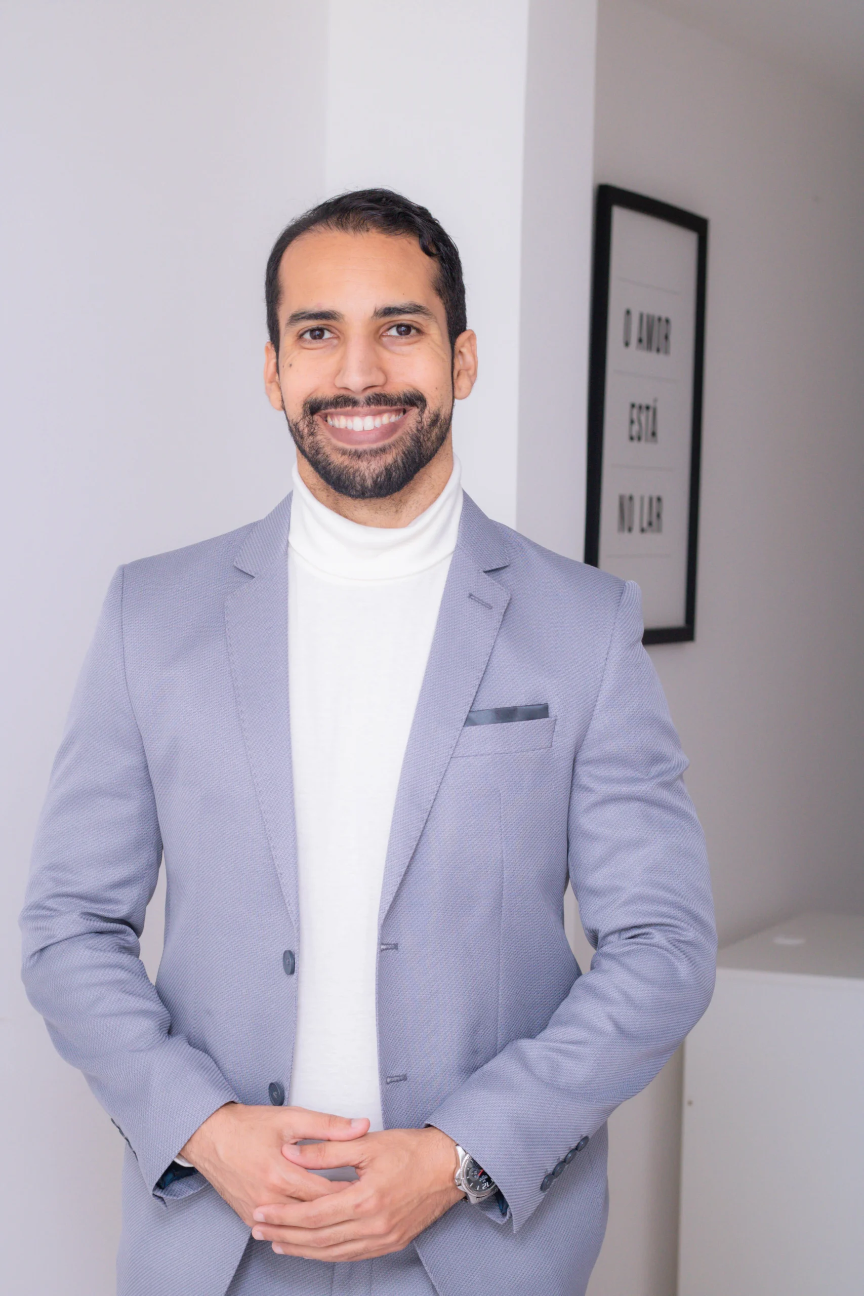 Retrato de Matheus Ribeiro, psicólogo, consultor organizacional e fundador da Empyria